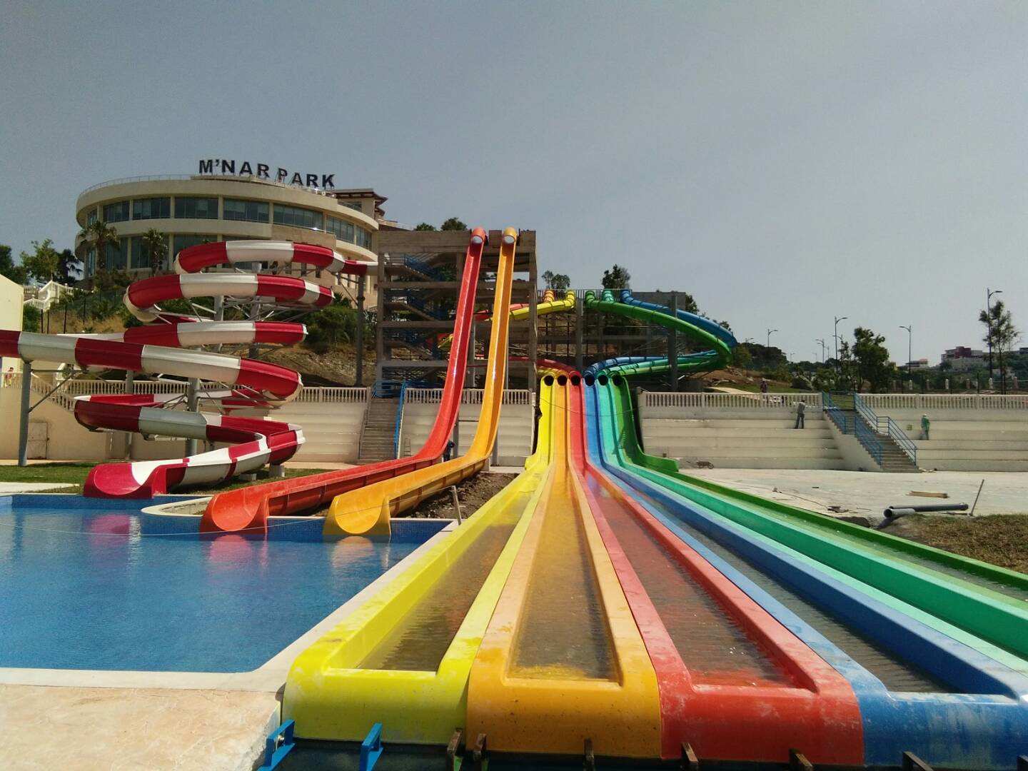 摩洛哥丹吉爾M'nar水上樂(lè)園 人工造浪設(shè)備的成功應(yīng)用與設(shè)備廠家的專業(yè)合作